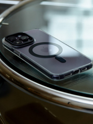 Чехол vlp Line Case with MagSafe для iPhone 14 Pro, черный 3